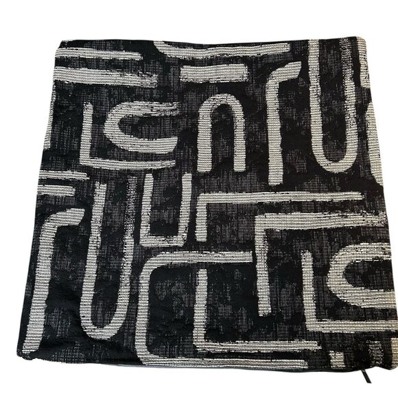 Accent Pillow Cover Black and White Geometric Abstract 21" X 21" Jacquard Weave - Picture 8 of 10